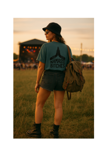 Petrolowy t-shirt oversize z nadrukiem na plecach Namaste Bitches