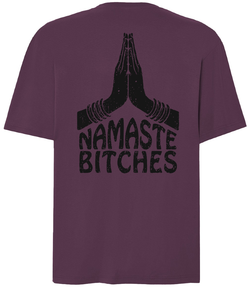 Śliwkowy t-shirt oversize z napisem na plecach Namaste Bitches