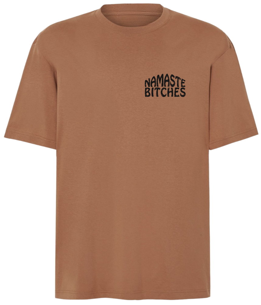 Karmelowy t-shirt oversize z nadrukiem na piersi Namaste Bitches